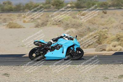 media/Nov-02-2025-CVMA (Sun) [[337aff29ab]]/Race 17-Amateur Supersport Middleweight/